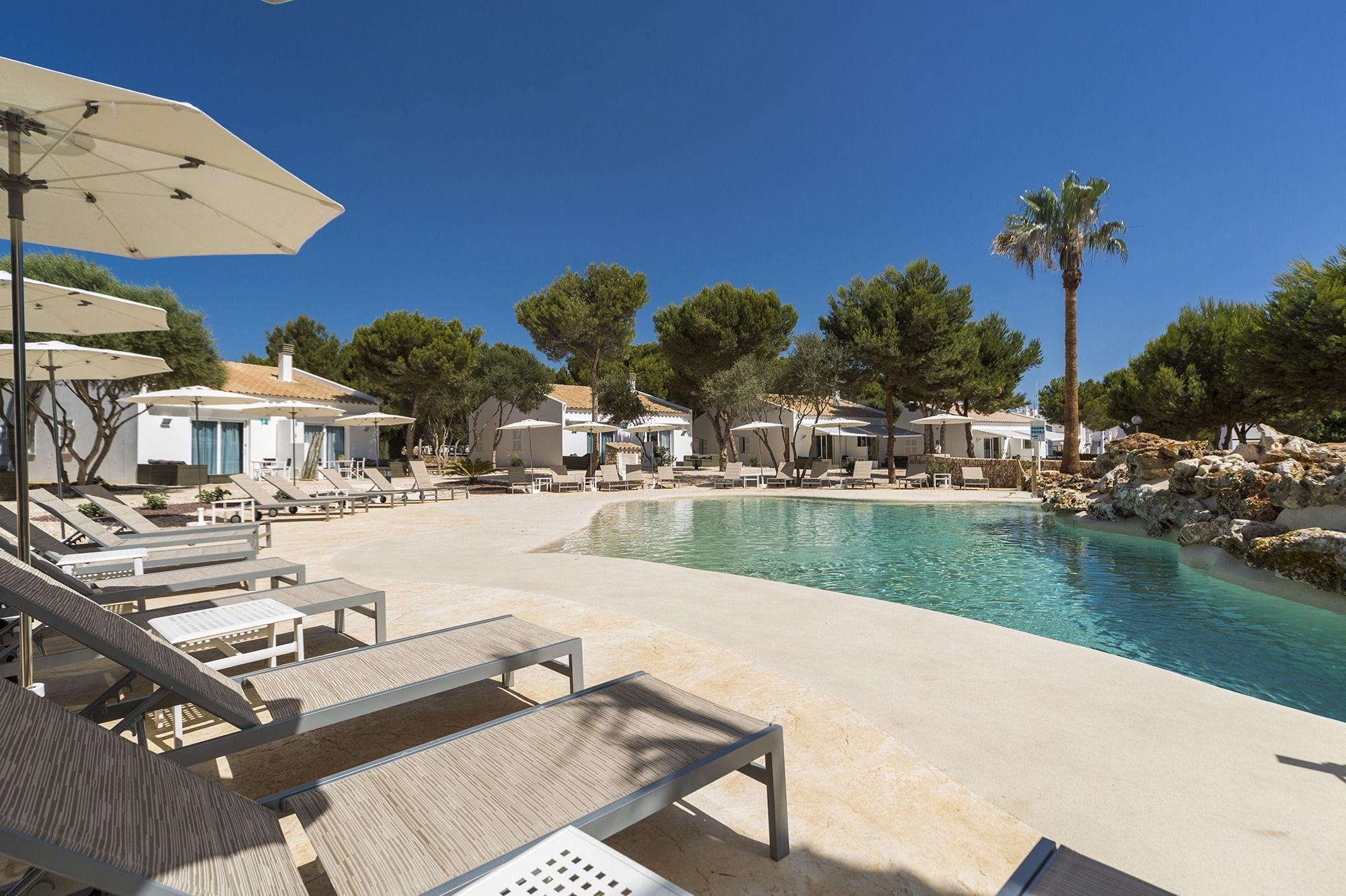Lago Resort Menorca - Villas & Bungalows Del Lago Cala 'n Bosch Buitenkant foto